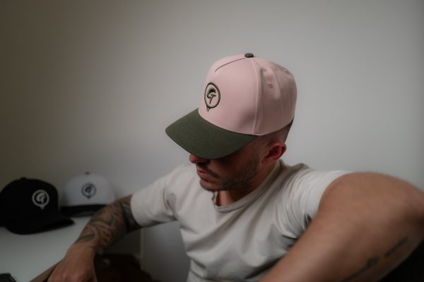 Goad Snapback Cap Lachs/Grün – Bild 4